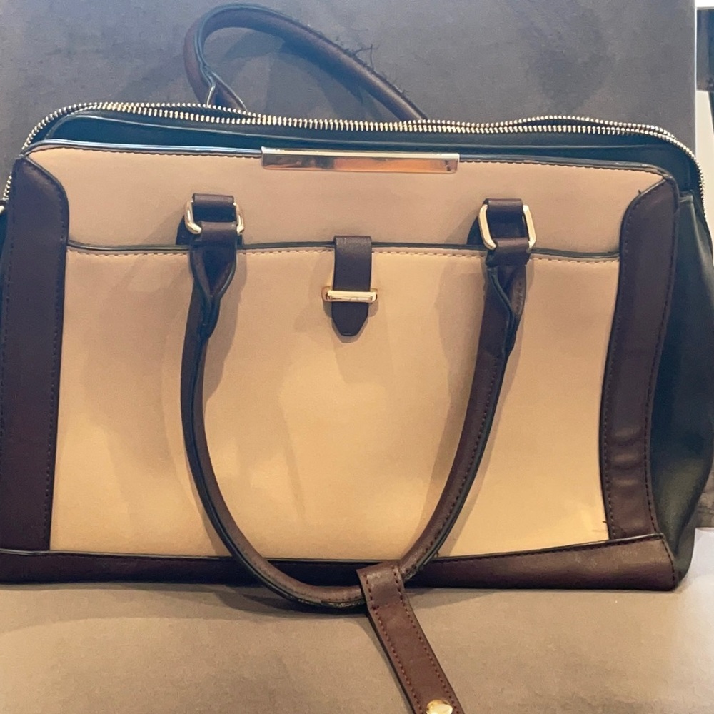 Stylish color block hand bag